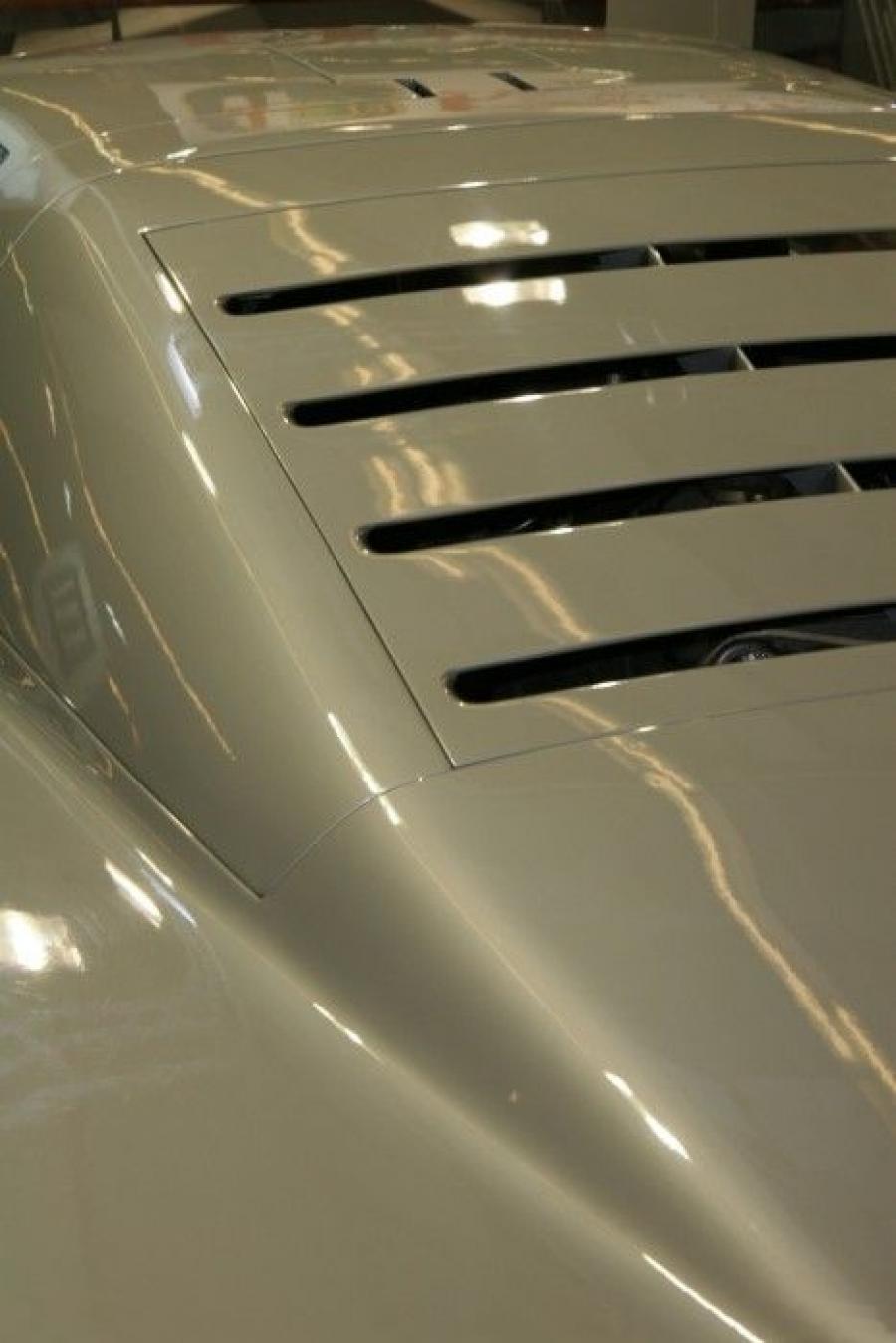 Детали экстерьера Mercedes-Benz C111-III Concept 1978 года  (фото 10 из 30)